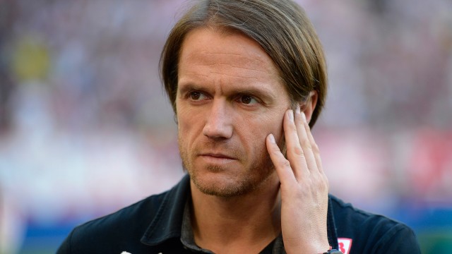 Schneider, who replaced the sacked Bruno Labbadia last August, was being released &quot;with immediate effect&quot; along with assistant coaches Alfons Higl and ... - schneider_thomas_720-640x360