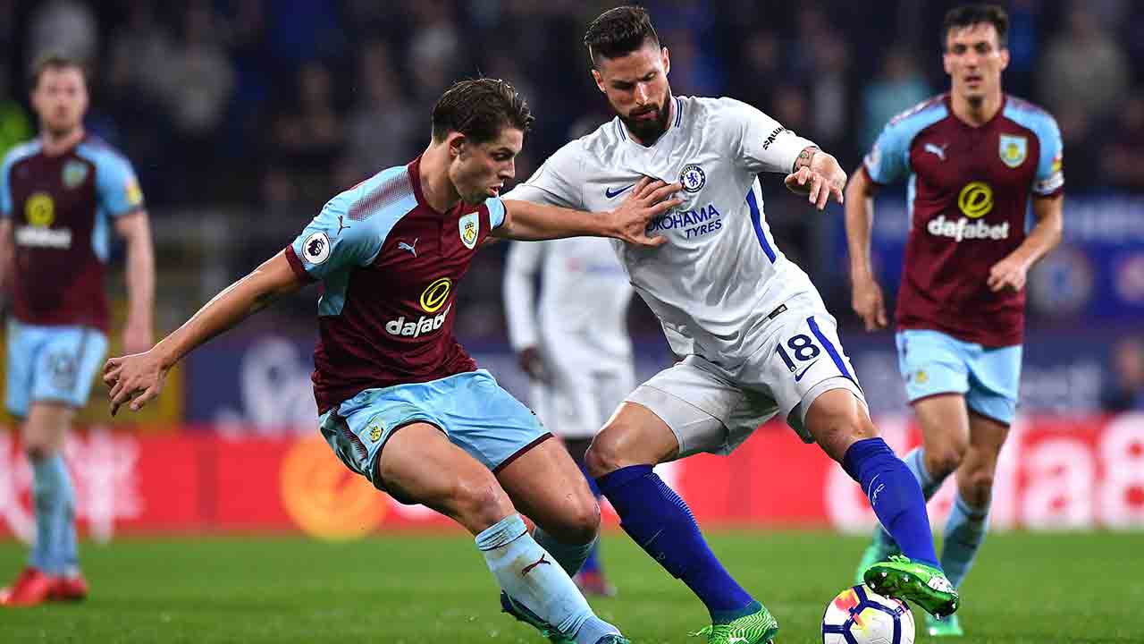 Chelsea defeat Burnley, Southampton draws with Leicester