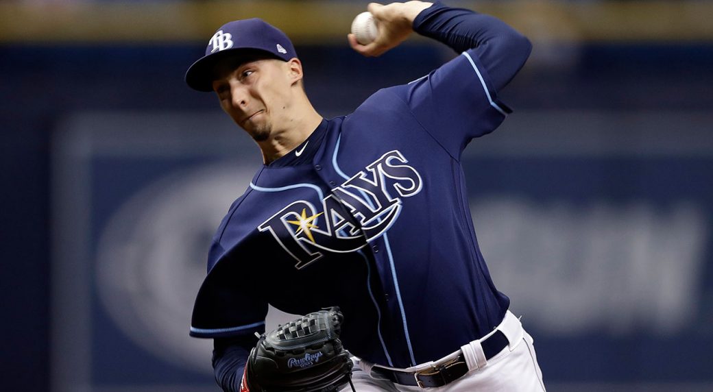 Rays snap skid with 8-4 win over Rangers