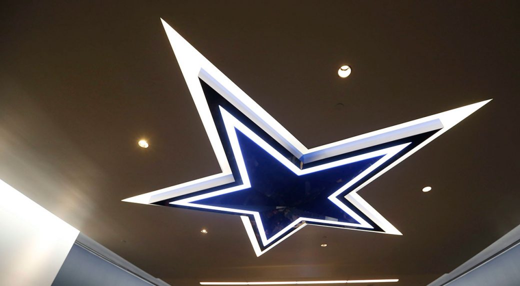 Former Cowboys Cheerleader Files Lawsuit Against Team Sportsnet Ca A Lighting Fixture Of The Dallas Cowboys Logo Is Seen In Locker Room Vernon Bryant Morning News Via Ap