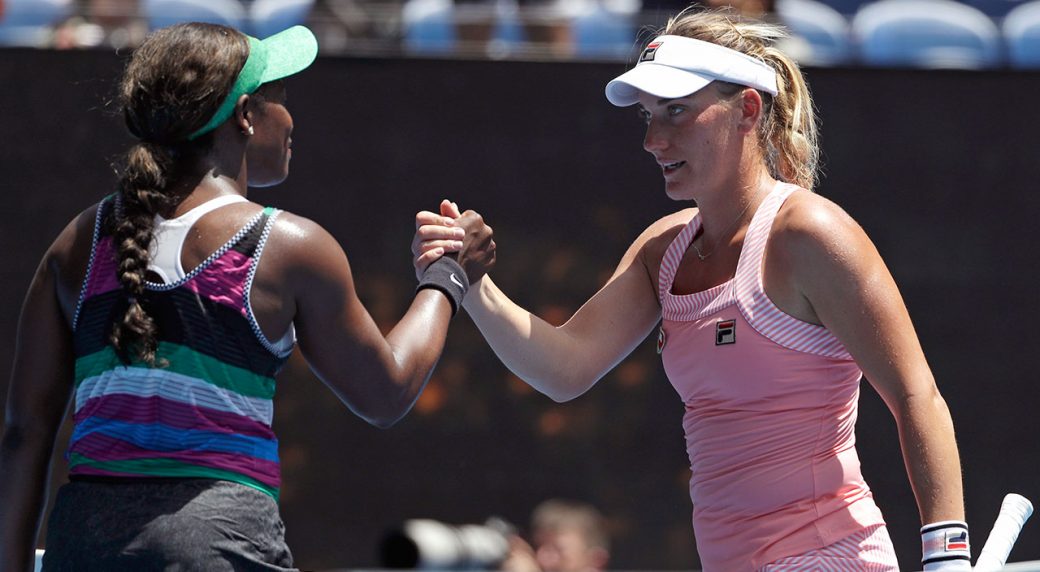 Stephens into 3rd round at Melbourne Park